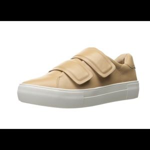 JSlides Women's Adelynn Fashion Sneaker Size 8